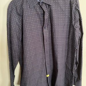 Men button down shirt size medium great condition! Tasso Elba
